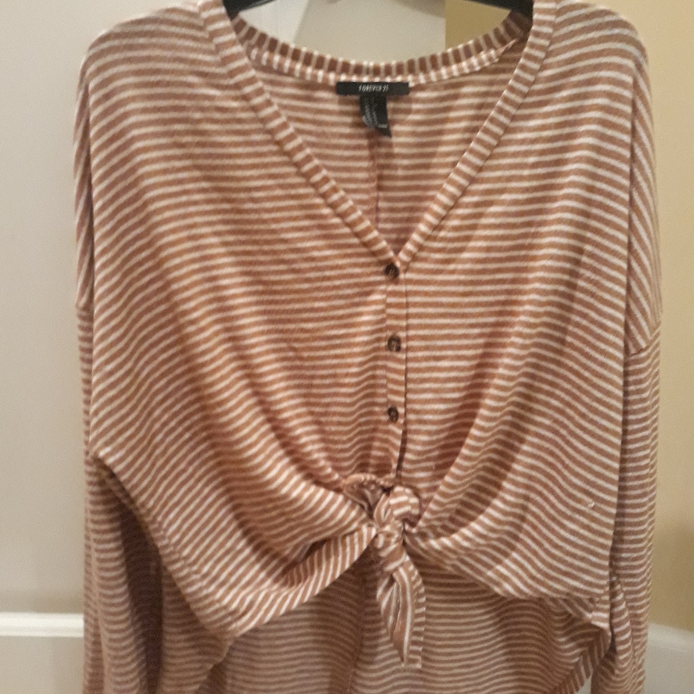 V-neck long sleeve tie front shirt